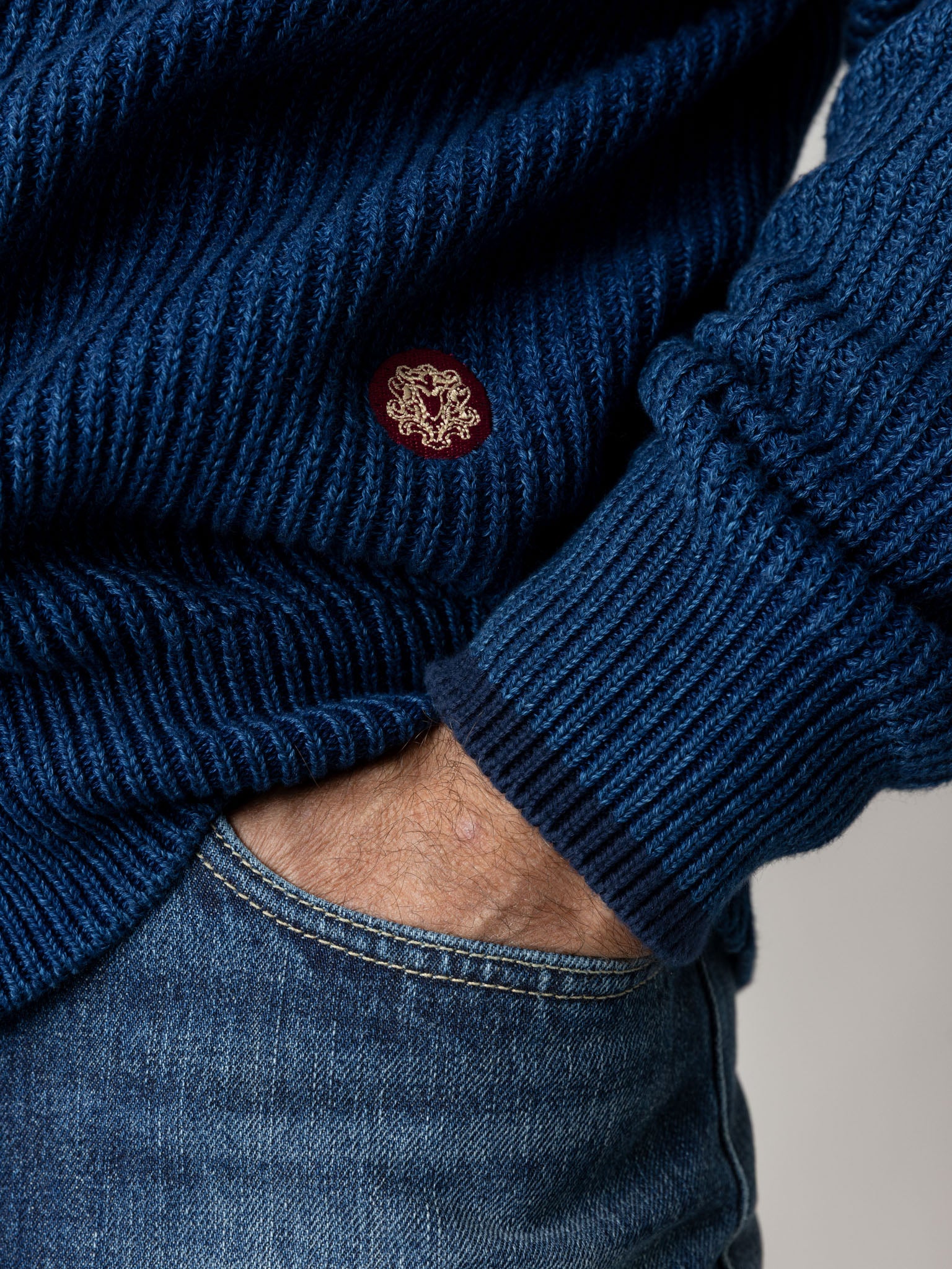 Modelshot / Indigo Blue / Detail